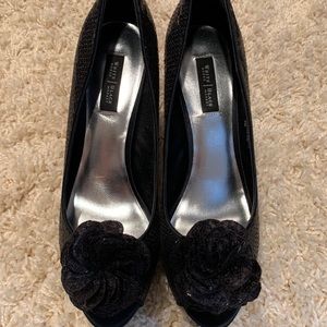 White House Black Market blk Sequin Peep-toe heels